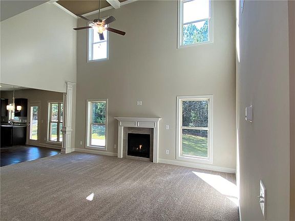 4th image of 1903 Liz Ct