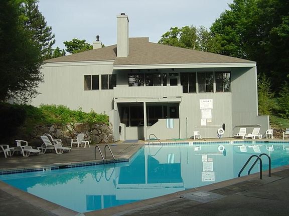 Fox Hill Pool