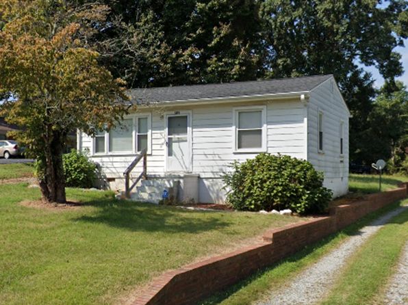 712 Dogwood Rd