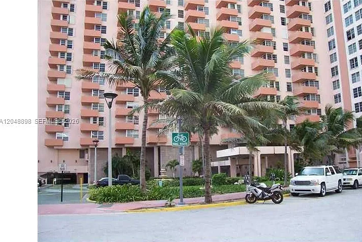 2899 Collins Ave #1143 — Photo 13