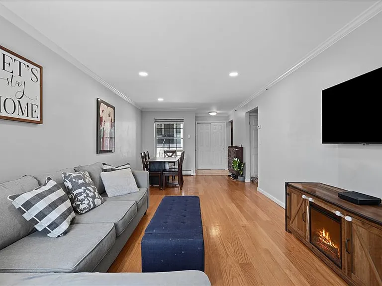 130 N Kensico Ave #11C — Photo 6