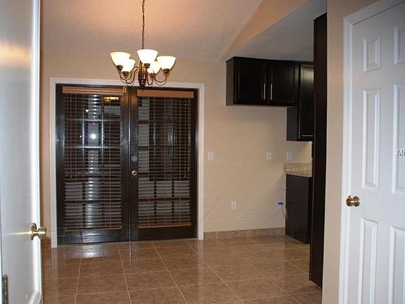 5th image of 4724 Lake Shore Dr