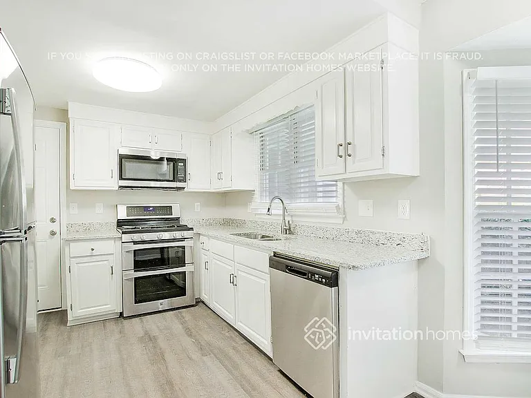 3492 Hollow Tree Dr — Photo 8