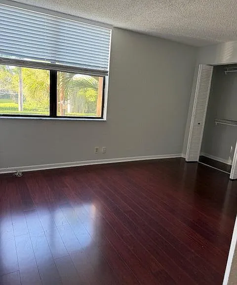 500 Egret Cir #8211 — Photo 14