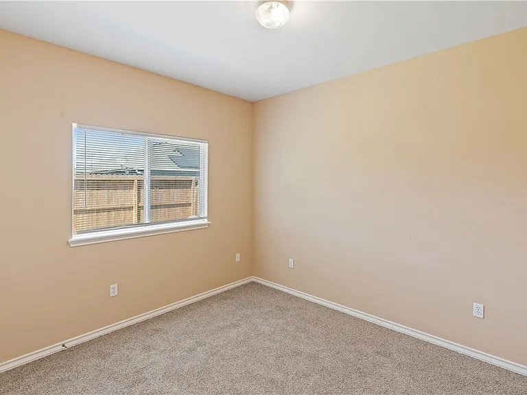 6518 Purplewing Dr — Photo 12