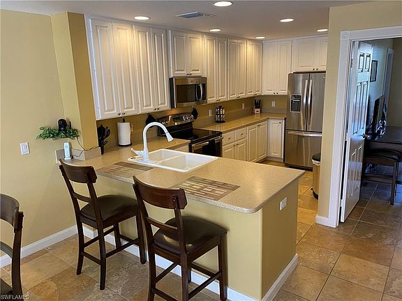 2nd image of 8089 Chianti Ln