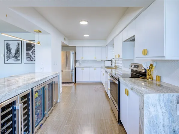 205 E Harmon Ave APT 406, Paradise Town, NV 89169