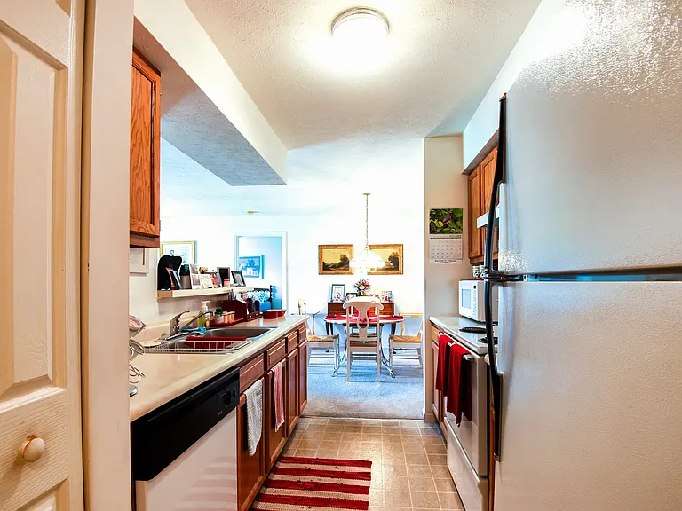 Apartments at Foxtrail — Photo 22