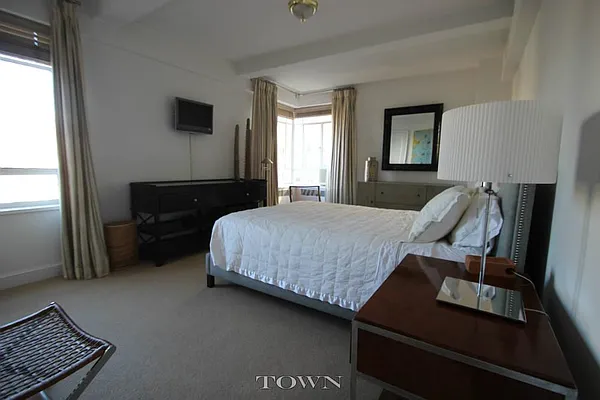Rented by Town Residential | media 3