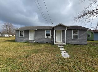 801 Collins St, Dayton, TX 77535