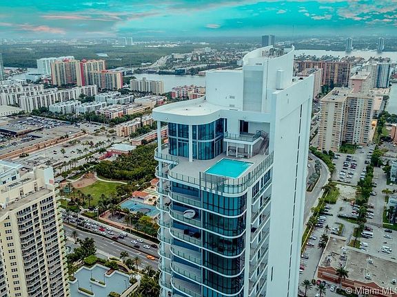 5th image of 17475 Collins Ave Unit 1004