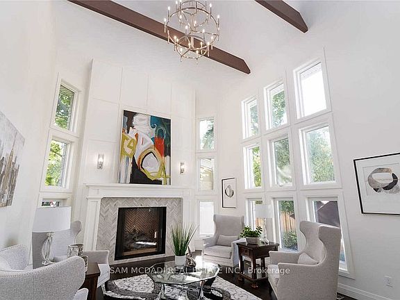 5th image of 2064 Almira Ct