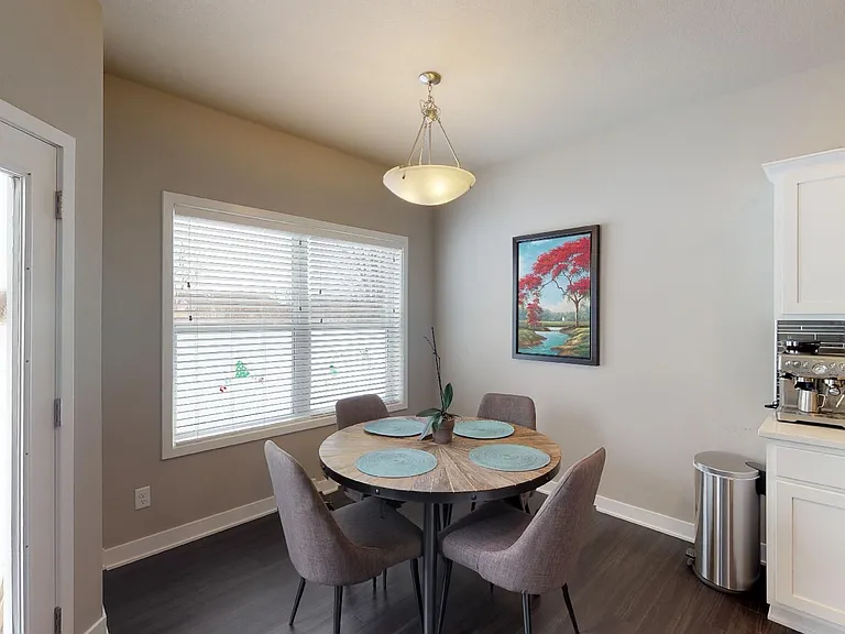 2866 NW Penny Ln — Photo 6