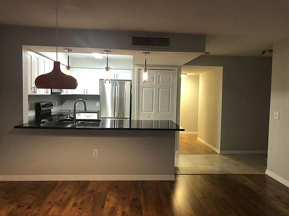 2nd image of 13803 Fairway Island Dr APT 1616
