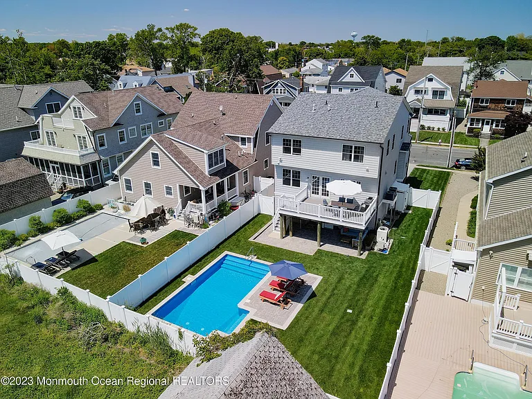 155 Osborne Ave — Photo 48