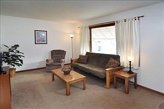 3rd image of 612 Denway Dr