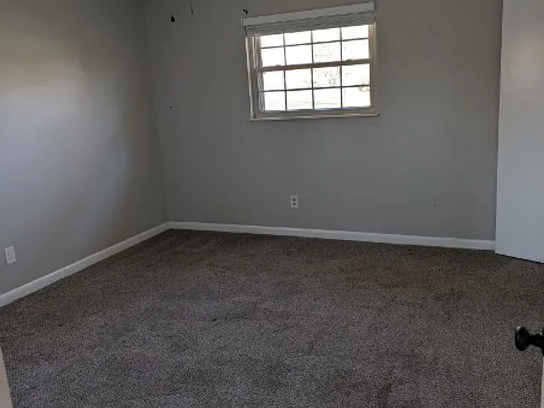 7012 Regency Rd — Photo 12