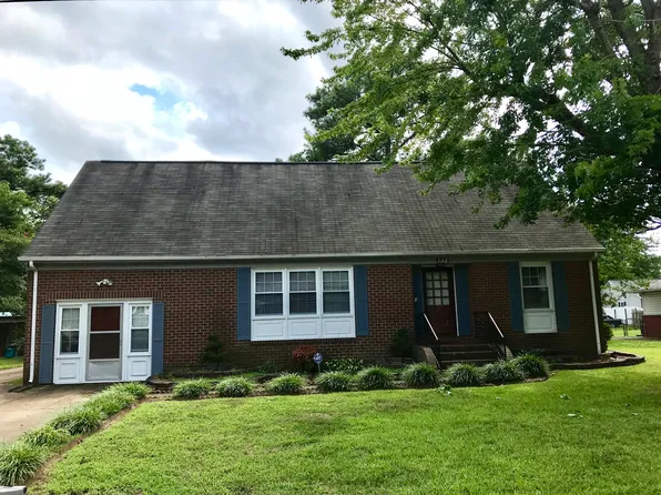 133 Raymond Dr, Hampton, VA 23666