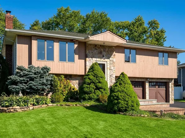 88 Harvest Lane, Commack, NY 11725
