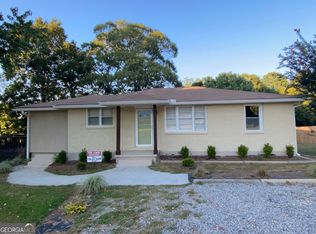 914 Ozora Rd, Loganville, GA 30052