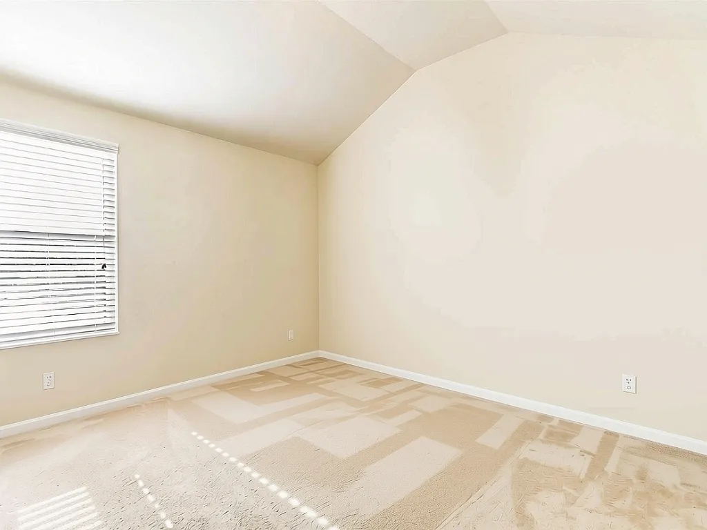 4 bed, 2.5 bath, 2073 sqft, $2,595 — Photo 4