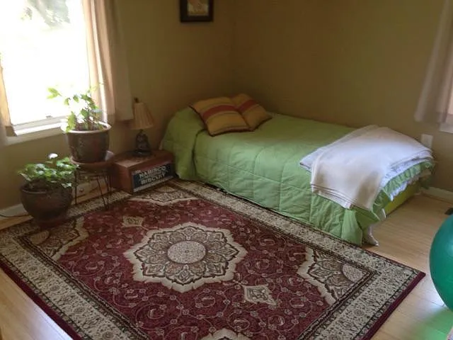 596 Lakeview Dr — Photo 4