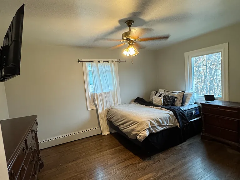 1557 Monroe Ave #2 — Photo 6