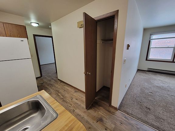 5th image of 1032 Imperial Cir #509