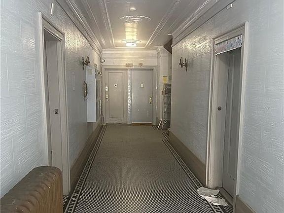 3rd image of 923 64th St