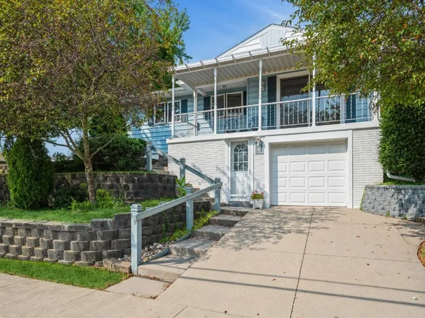 1310 15th St SW, Cedar Rapids, IA 52404