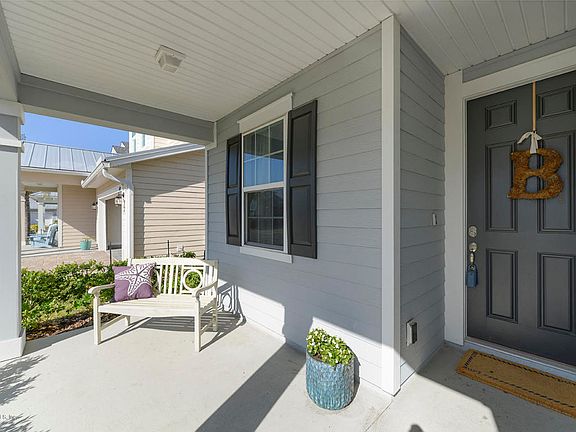 4th image of 4045 Coastal Ave