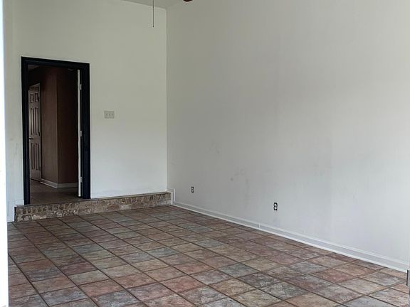 4th image of 7045 General Haig St #7045