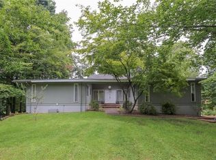 24 Inverness Dr, New City, NY 10956