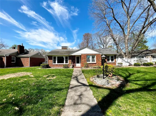 1451 Livingston St, Carlyle, IL 62231