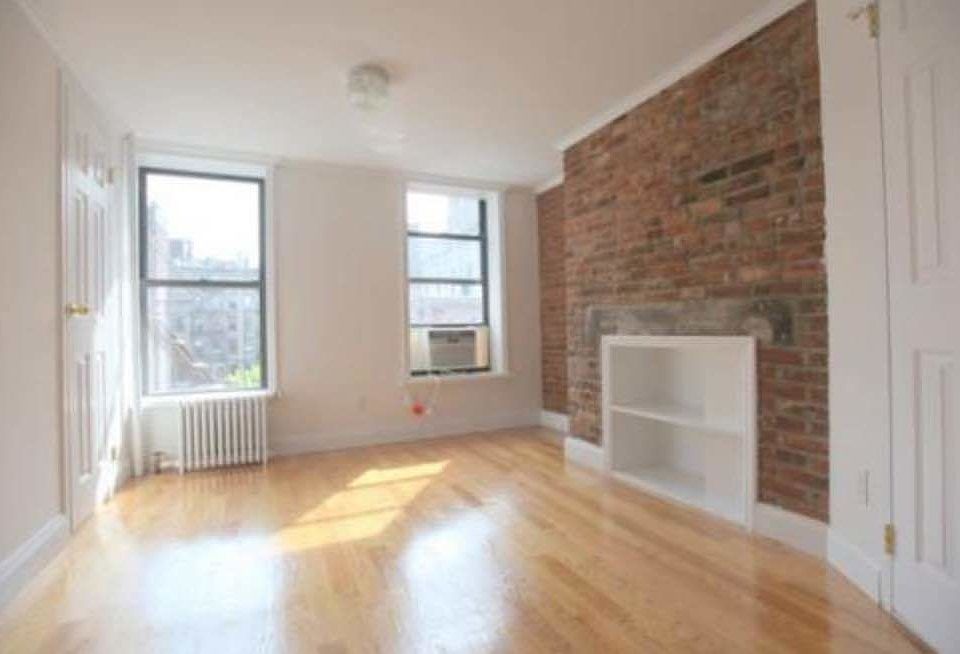 2nd image of 209 E 4th St APT 8