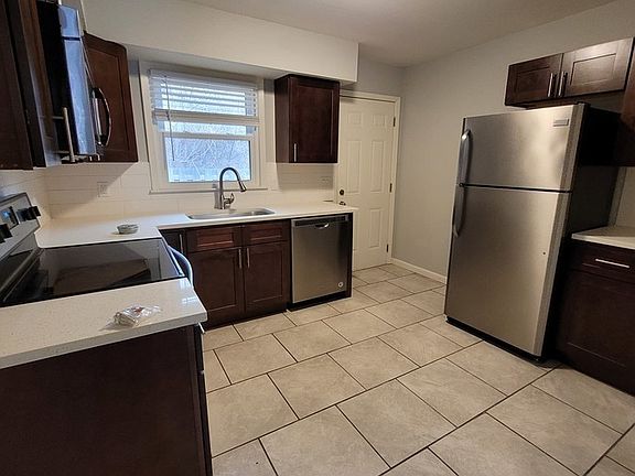 2nd image of 716 E 139th St #716
