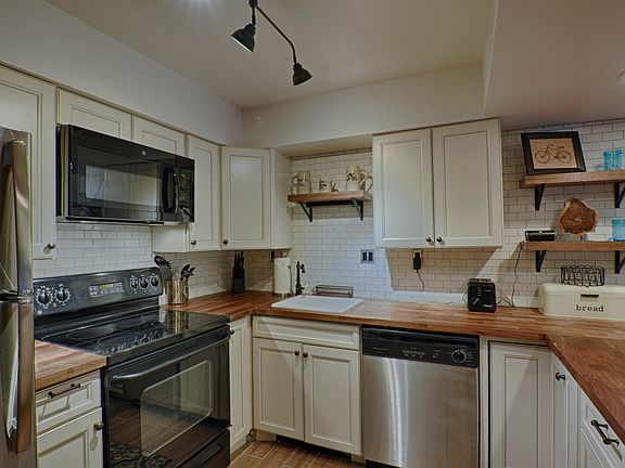 5th image of 246 Broken Lance Dr APT 203