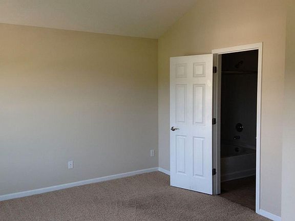 3rd image of 107 Bevan Way