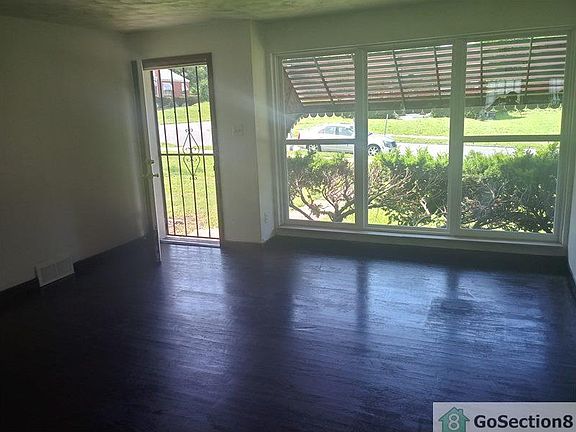 4th image of 4507 Carter Ave