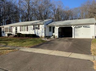 80 Carriage Dr, Stratford, CT 06614