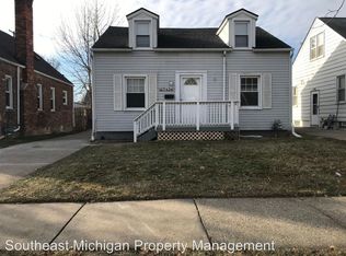 20476 Kenosha St, Harper Woods, MI