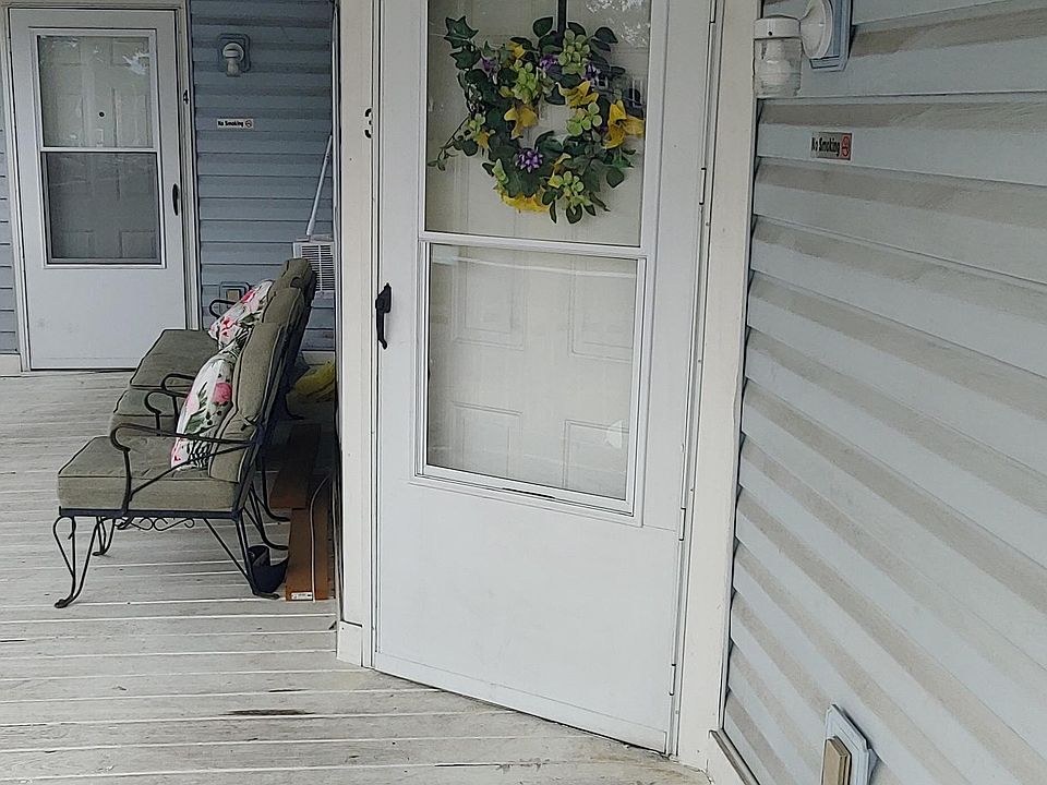 1st image of 923 Windsor Ave #3