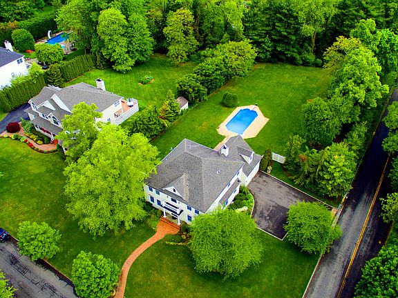 2nd image of 1 Dumplin Hill Ln