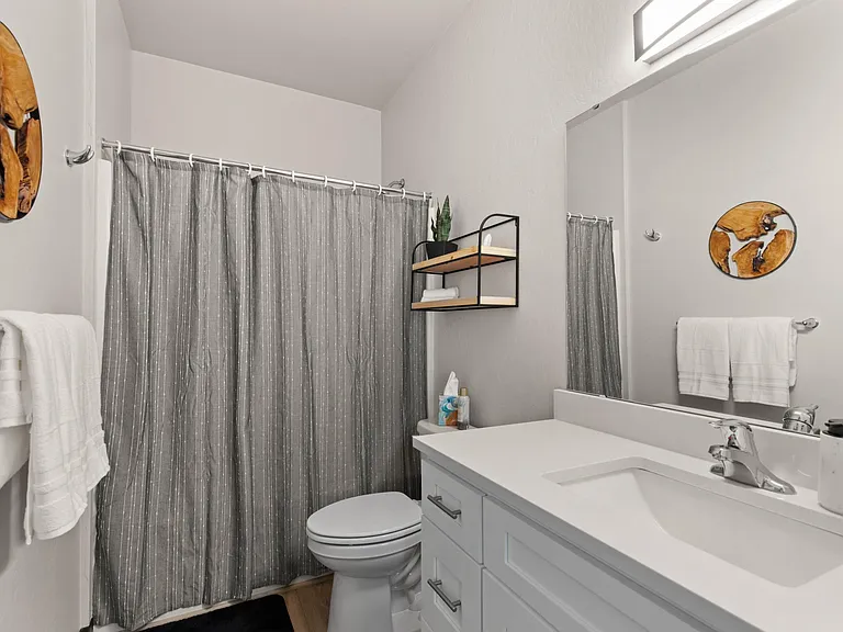 1911 W Boone Ave #3 — Photo 21