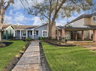 1423 Richelieu Ln, Houston, TX 77018