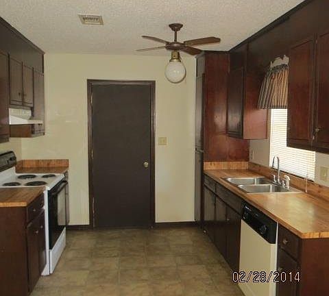 3rd image of 5631 Meadowlark Ln