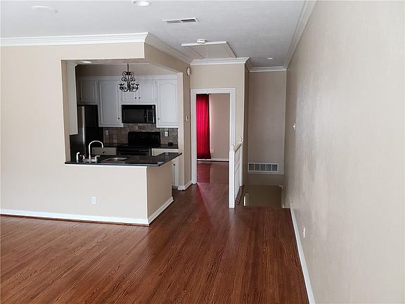 2nd image of 3412 McFarlin Blvd APT C