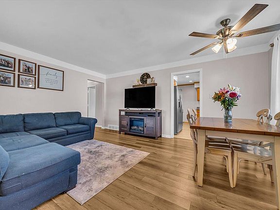 5th image of 30260 Hathaway St
