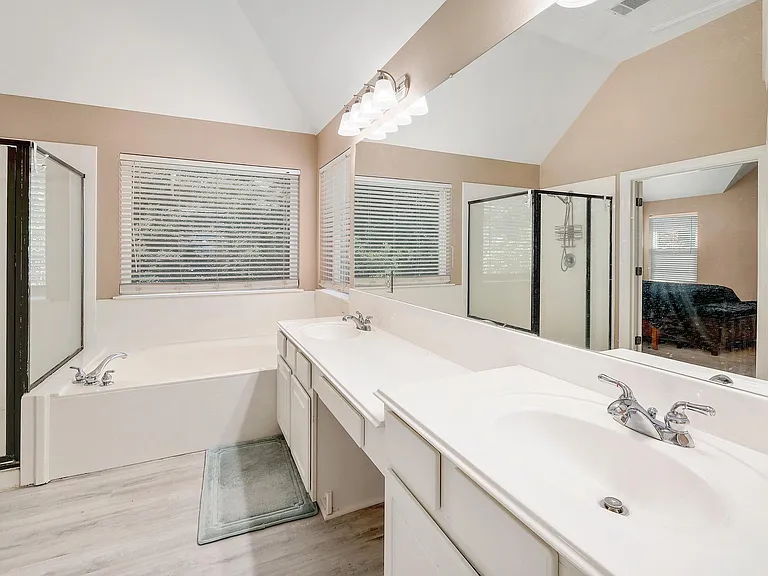2129 Clear Lake Pl — Photo 23