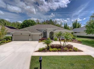 18903 Chaville Rd, Lutz, FL 33558